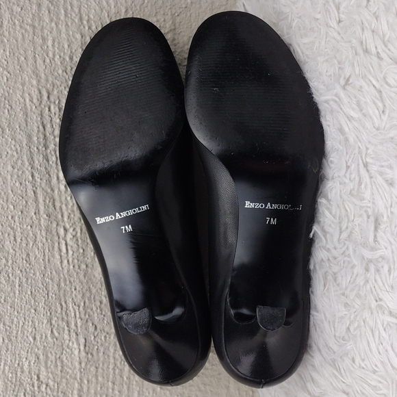 Enzo Angiolini Black Leather Upper Round Toe Mid Heel Buckled Mary Jane Shoe - Picture 7 of 16